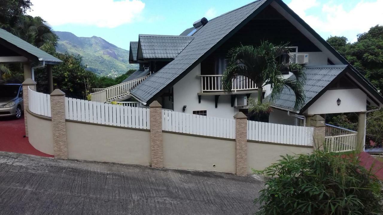 Апартаменти Shay Lyah Self Catering Вікторія Екстер'єр фото